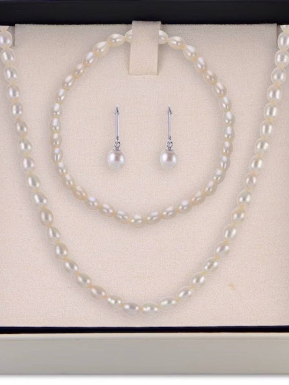 Kay Jewelers Freshwater Cultured Pearl Necklace, Bracelet & Drop Earrings Set - Picture 3 of 11